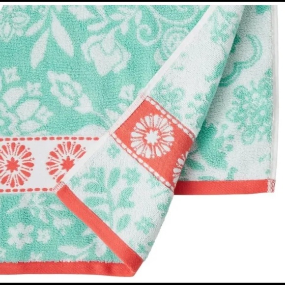 Pioneer Woman Mazie Hand Towel (Set of 4, Mint Green) - Picture 4 of 4